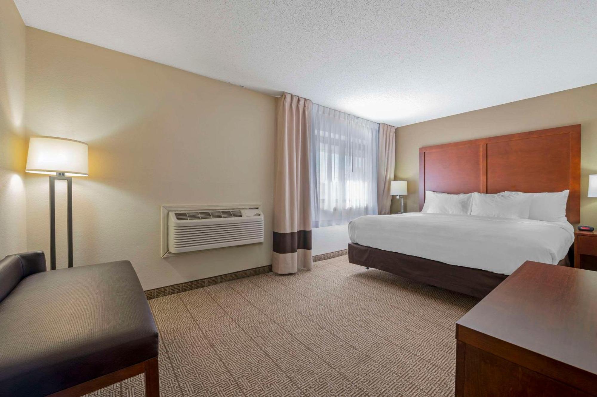 Comfort Inn & Suites North At The Pyramids Indianapolis Ngoại thất bức ảnh
