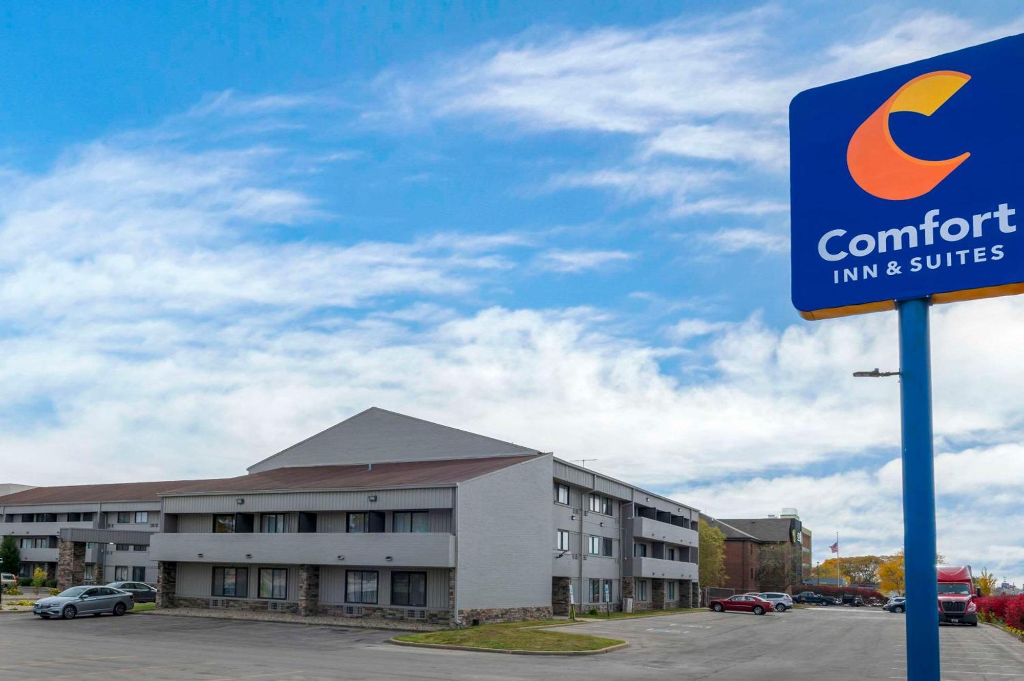 Comfort Inn & Suites North At The Pyramids Indianapolis Ngoại thất bức ảnh