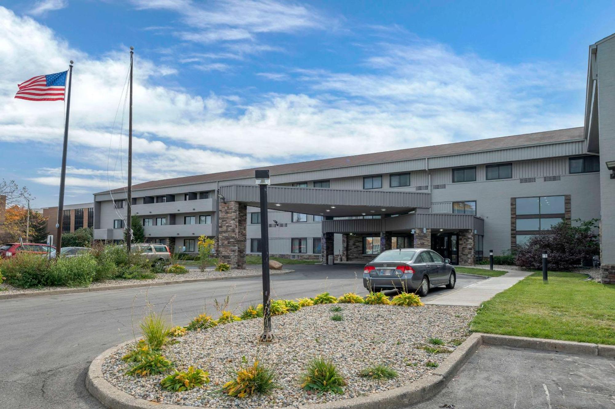 Comfort Inn & Suites North At The Pyramids Indianapolis Ngoại thất bức ảnh