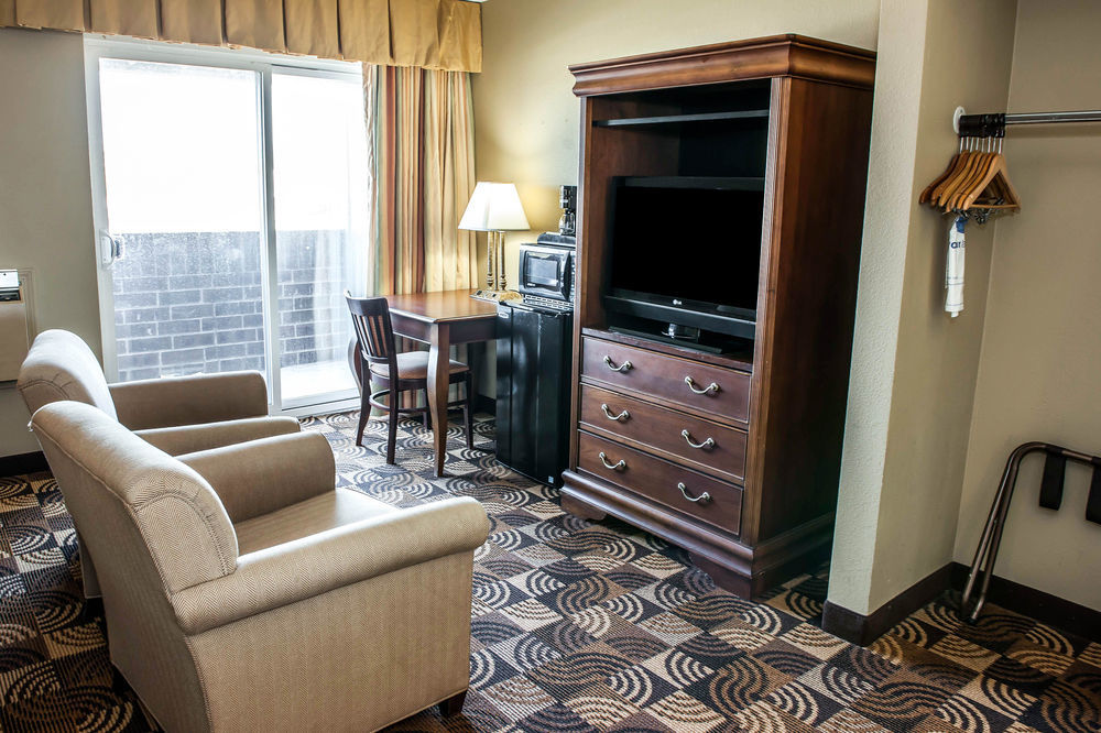 Comfort Inn & Suites North At The Pyramids Indianapolis Ngoại thất bức ảnh